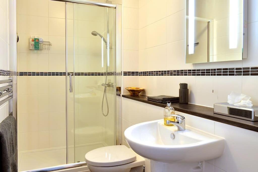 **Spotless, Bright 2 Double Bed, Period Features** Apartment Bath Bagian luar foto